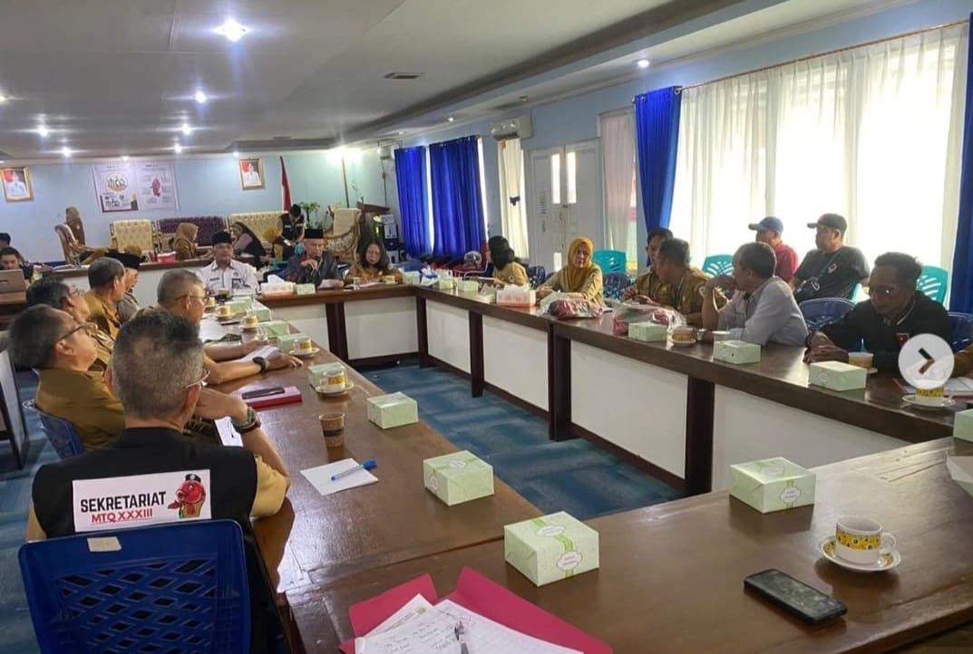 Rapat Evaluasi Harian terkait dengan Pelayanan dan Seluruh Kegiatan Panitia MTQ XXXIII Tingkat Provinsi Kalimantan Barat Tahun 2025 di Kabupaten Kapuas Hulu